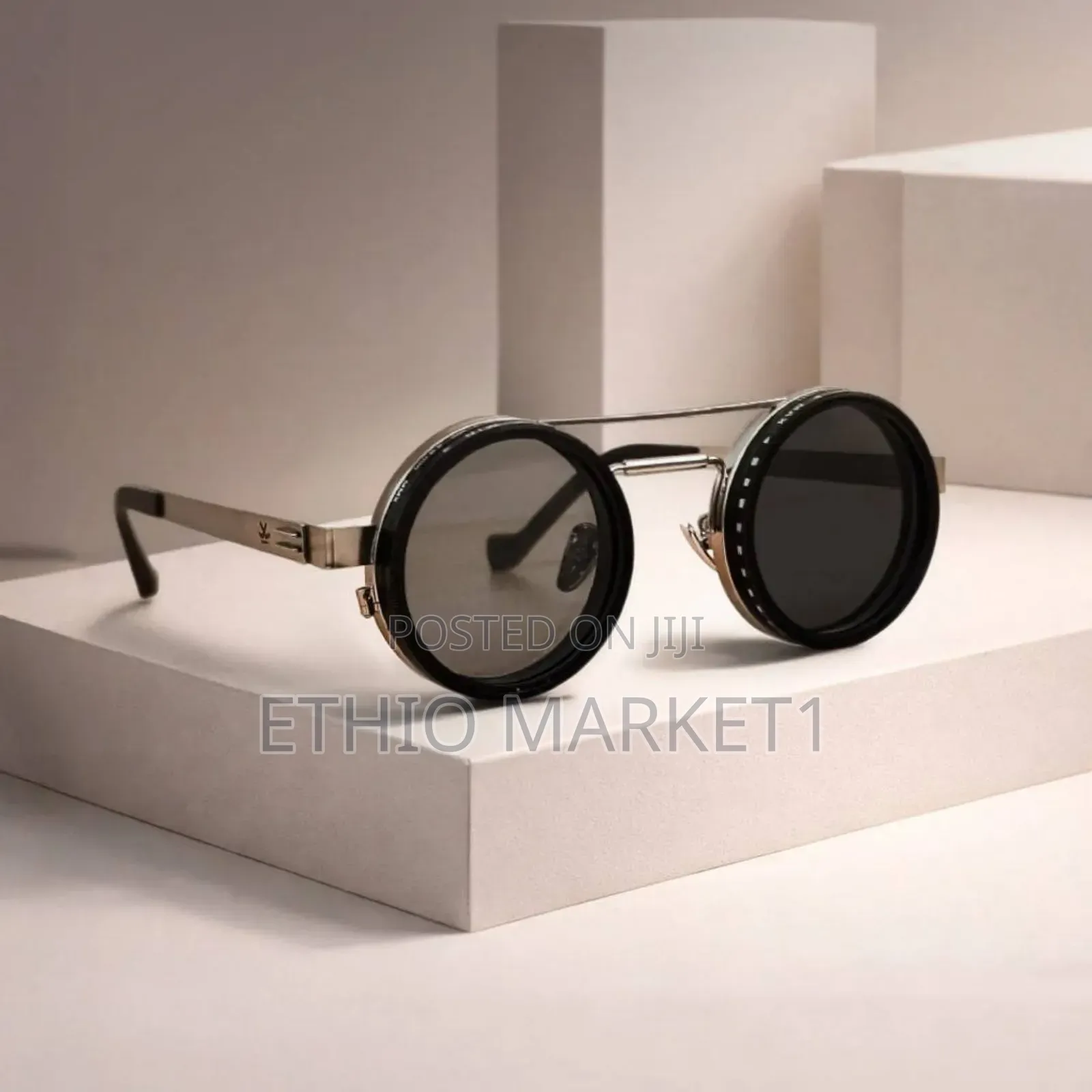 Adjustable Lens Eyeglass Round Vintage Design With High-Quality Frame