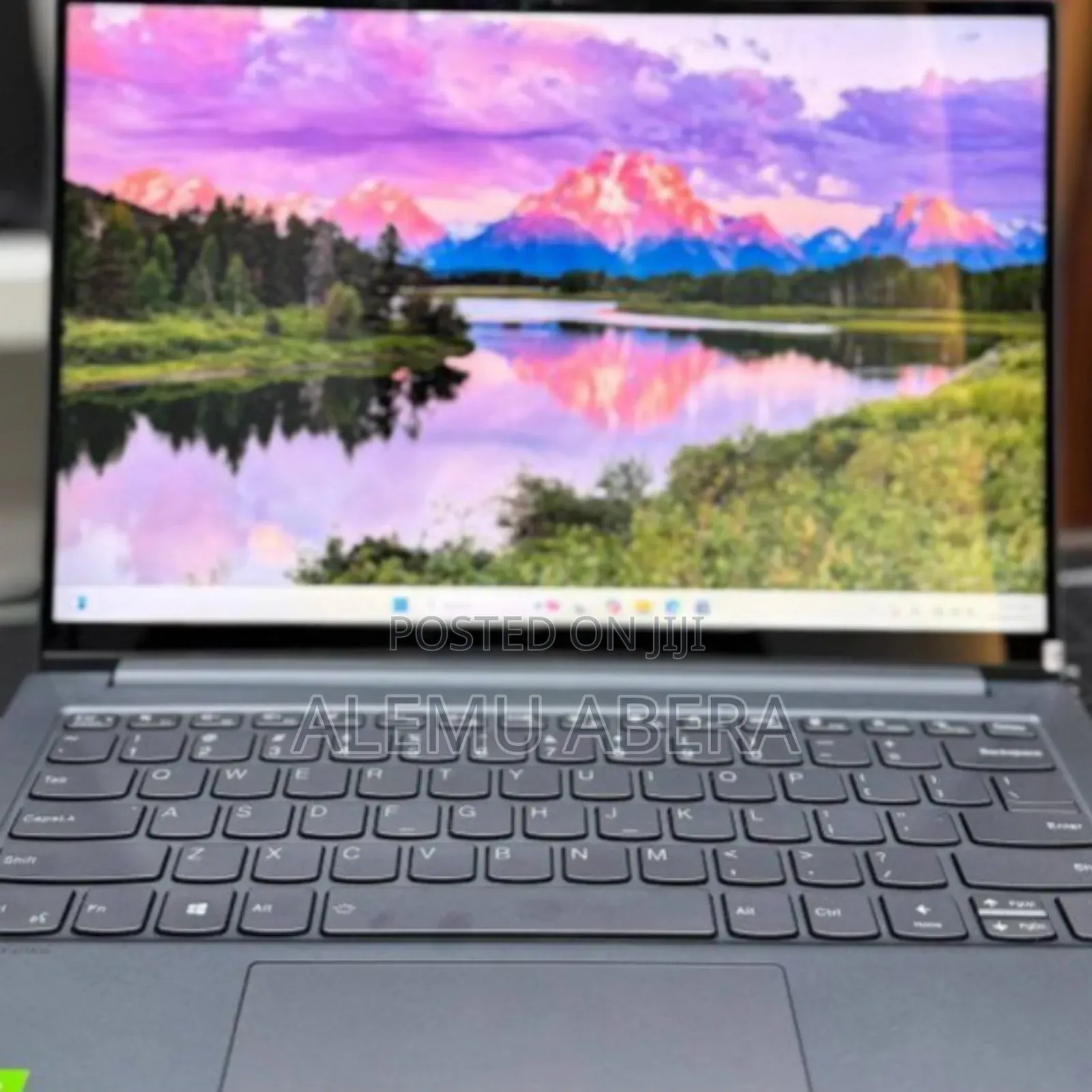 New Laptop Lenovo 16GB Intel Core I7 SSHD (Hybrid) 512GB