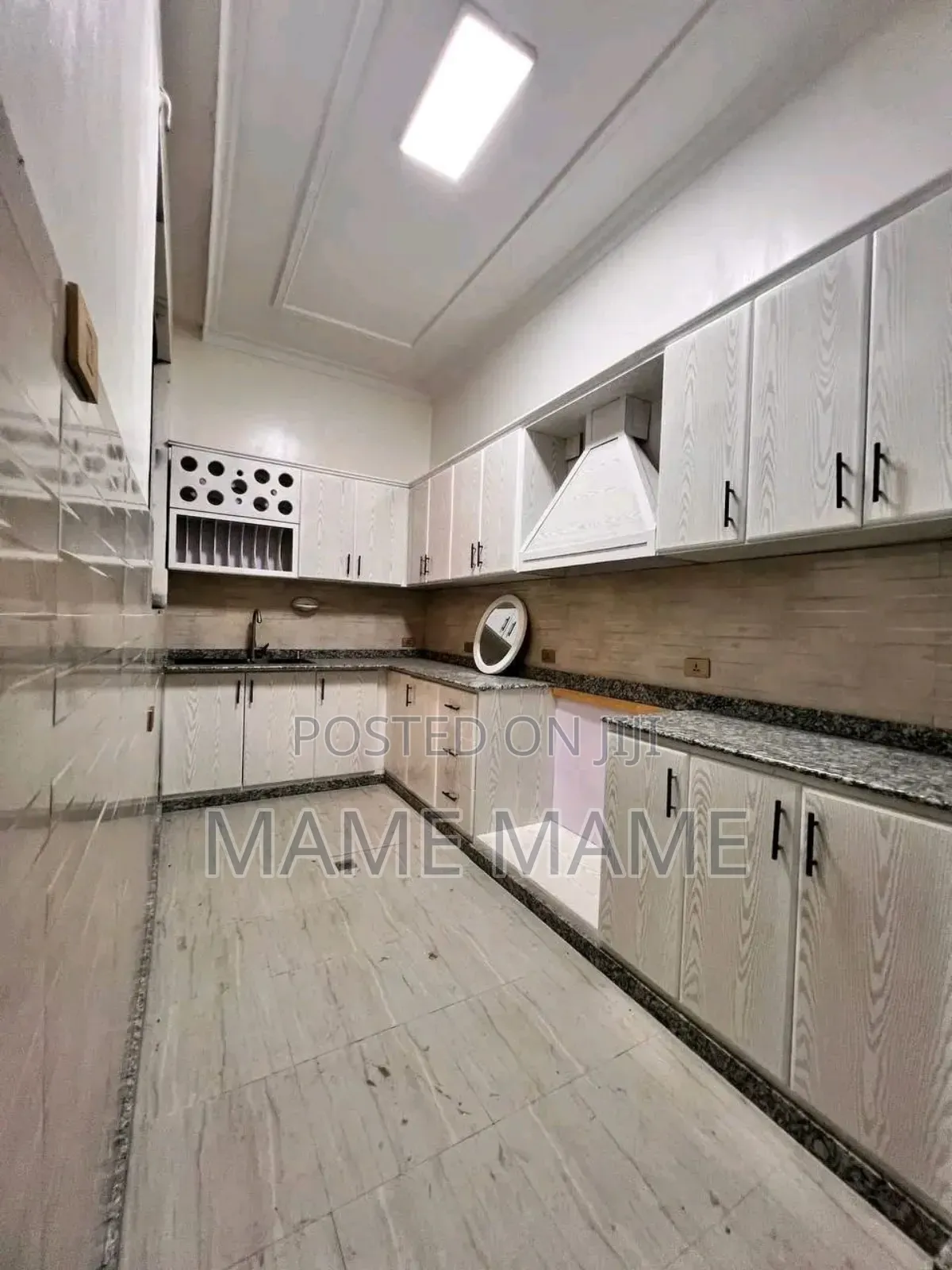 7bdrm Villa in Addis Abeba, Bole for sale