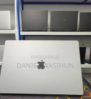 New Laptop Apple MacBook Pro M1 16GB Apple M1 SSD 512GB
