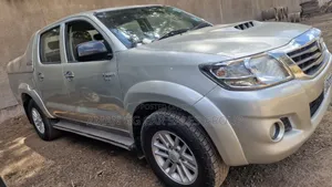 Toyota Hilux 2014 Silver