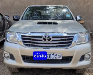 Toyota Hilux 2014 Silver
