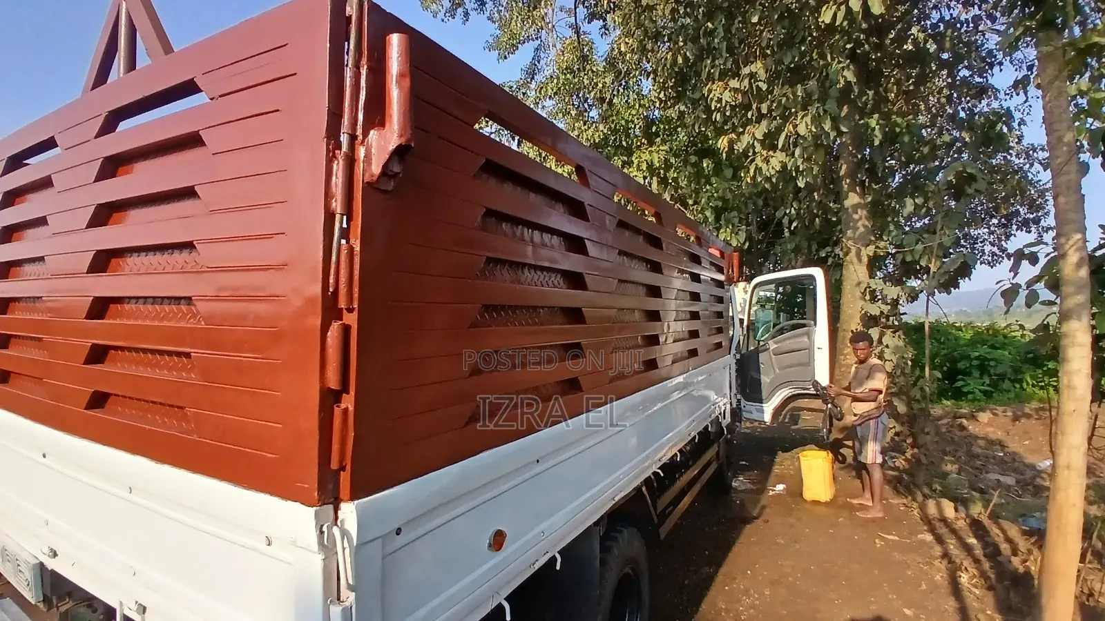Isuzu Truck