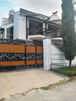 5bdrm House in Addis Abeba, Bole for sale