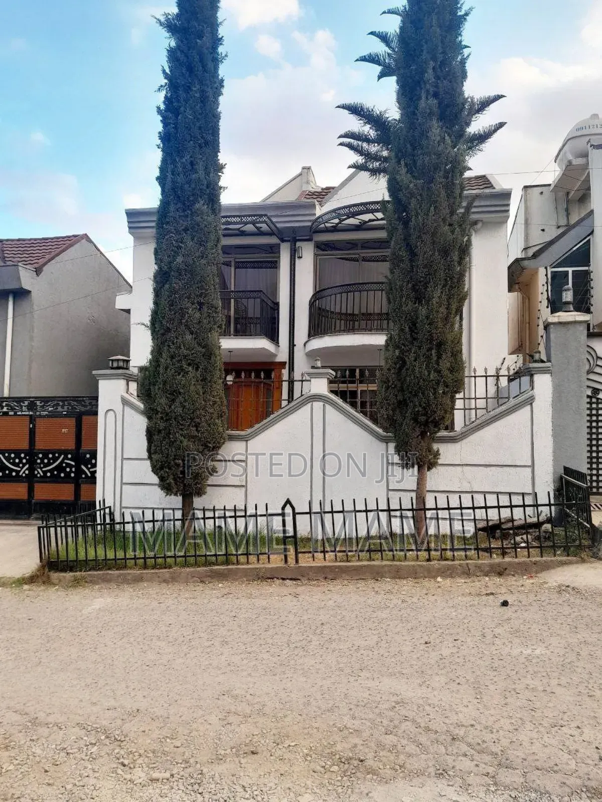 5bdrm House in Addis Abeba, Bole for sale