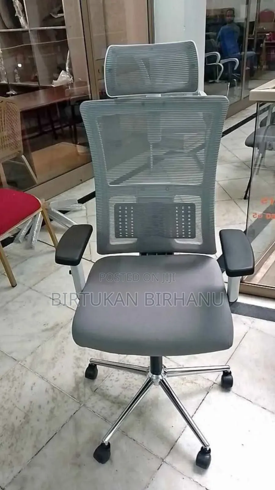 Quality Managerial Swivel Office Chair(Gray)