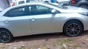 Toyota Corolla 2015 Silver