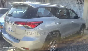 Toyota Fortuner 2018 Silver