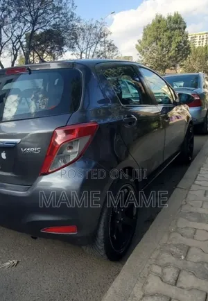 Toyota Yaris 2012 Black