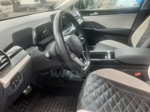 Volkswagen ID.6 2022 Black