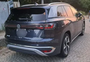 Volkswagen ID.6 2022 Black