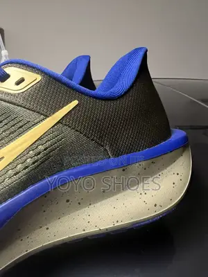 Nike Quest 6 Road Running Shoes