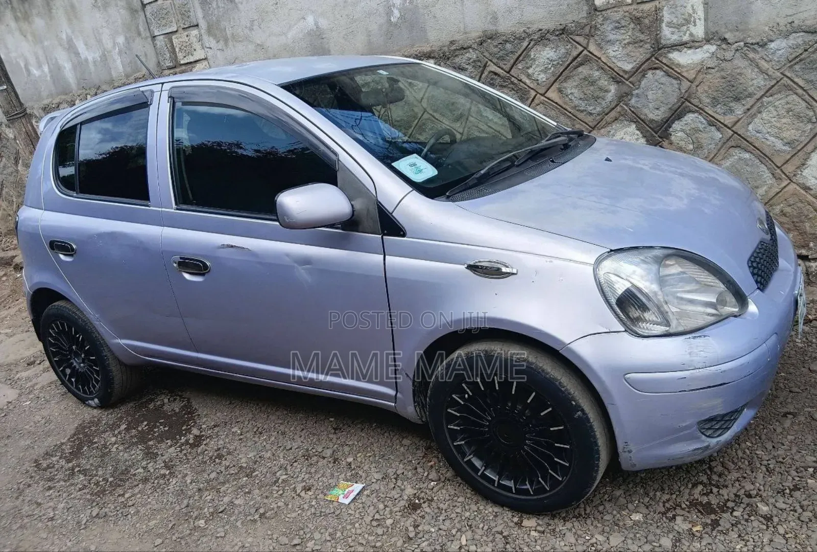 Toyota Vitz 2004 Silver