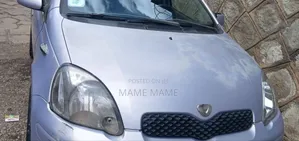 Toyota Vitz 2004 Silver