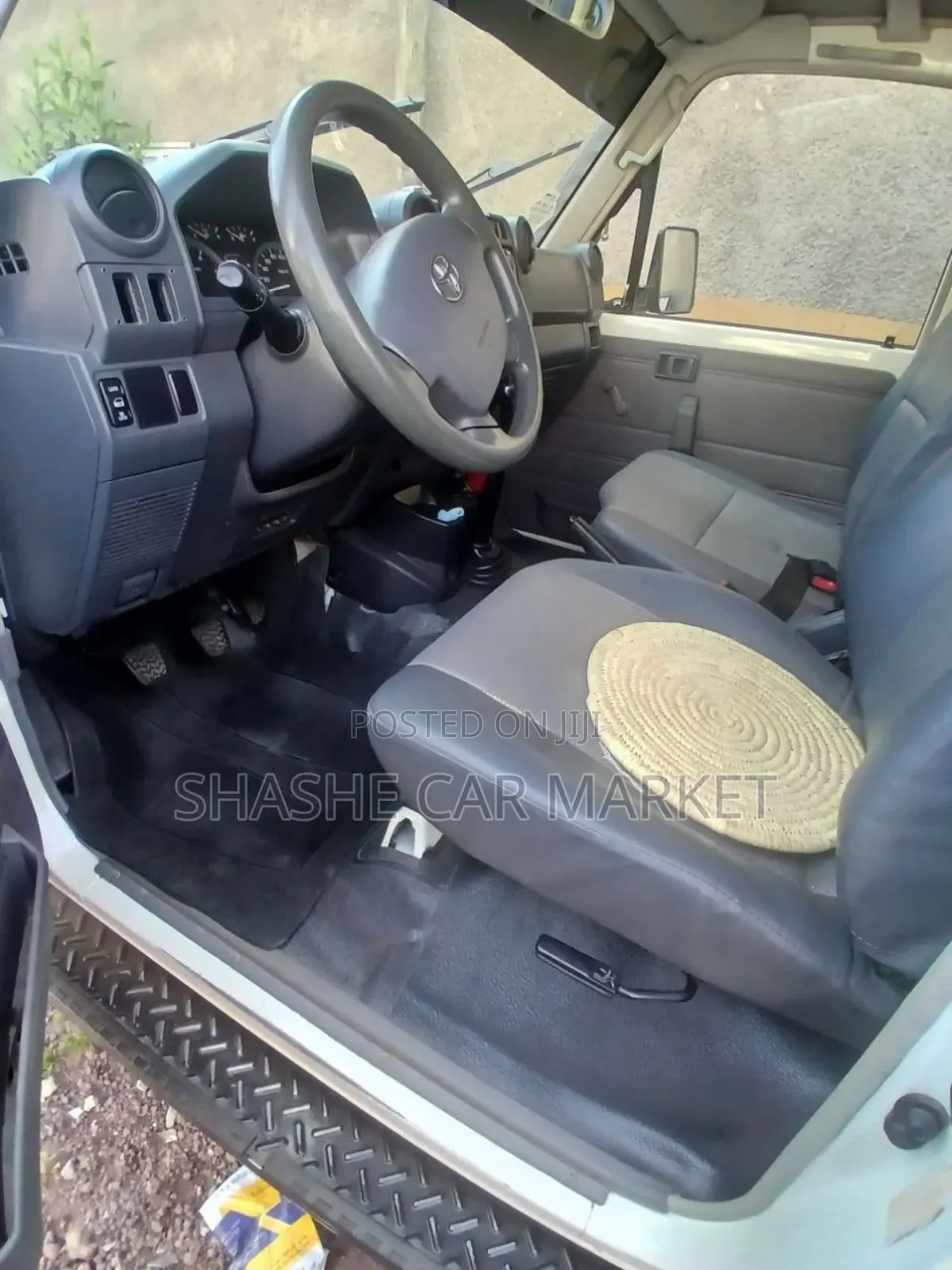 Toyota Land Cruiser 2019 White