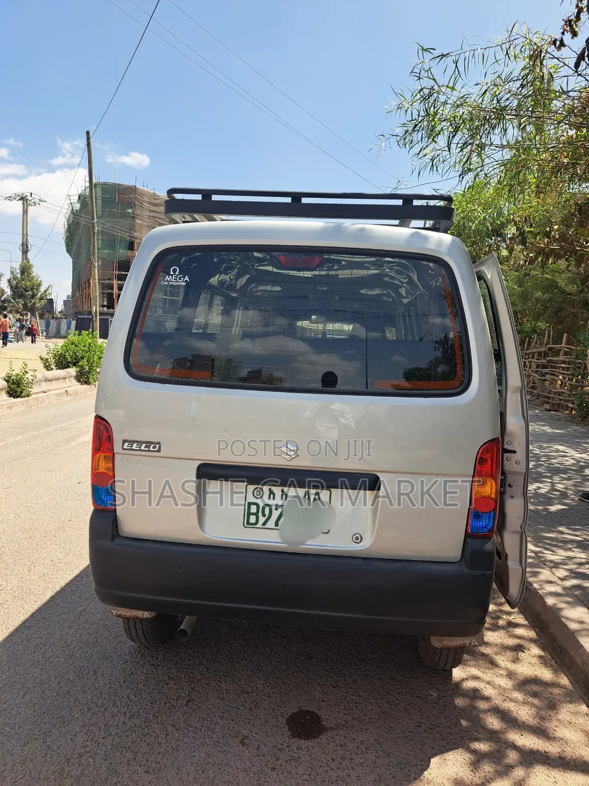 Suzuki Eeco 2025 White