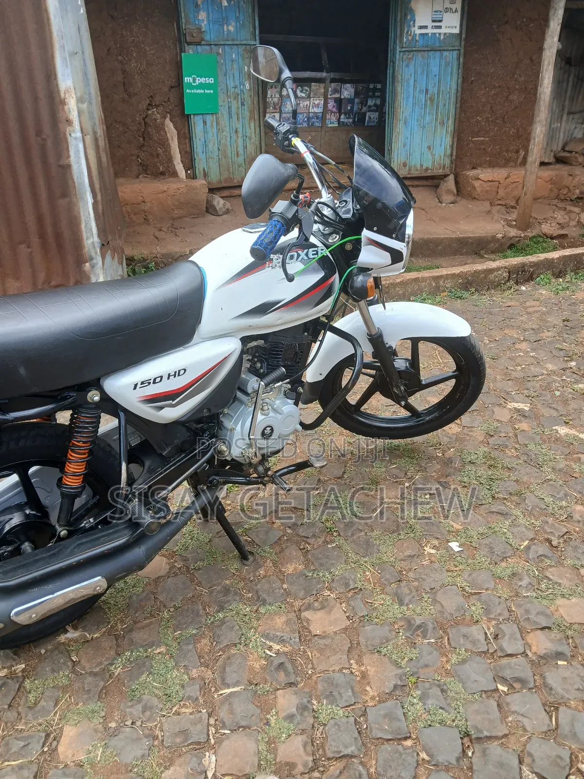 New Bajaj Boxer 2024 White