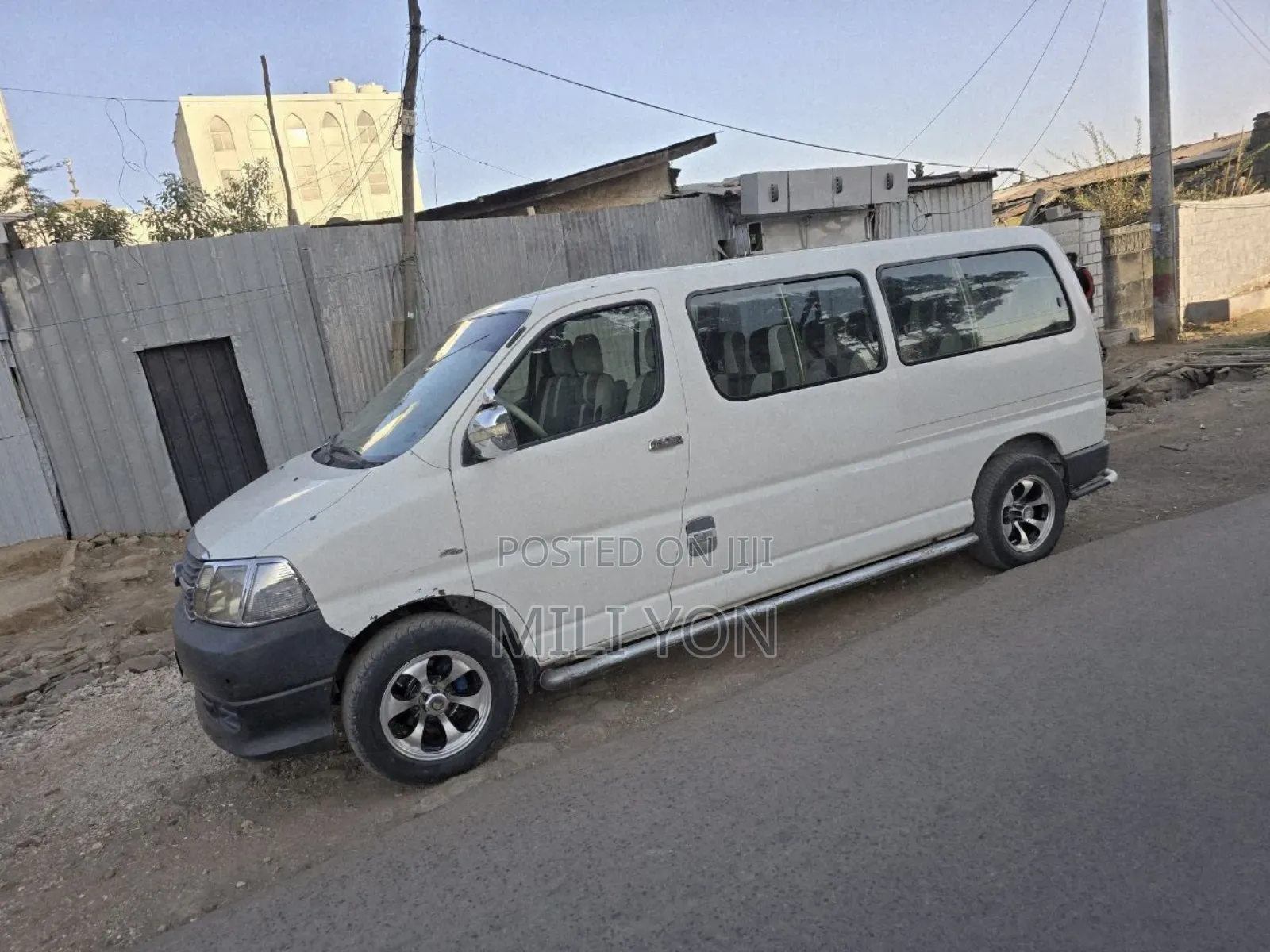 Toyota HiAce 2011 White