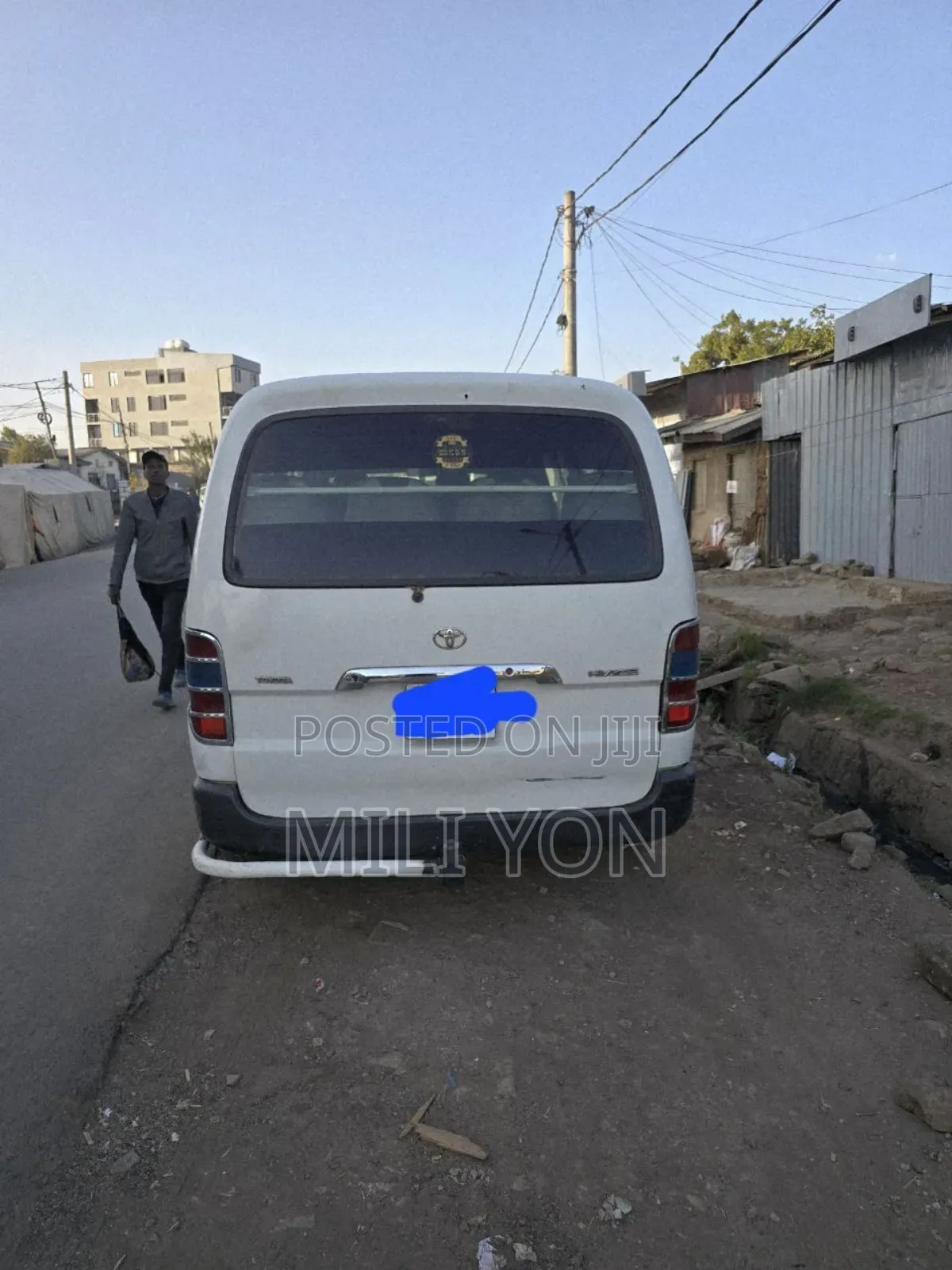Toyota HiAce 2011 White