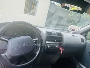 Toyota HiAce 2004 Grey