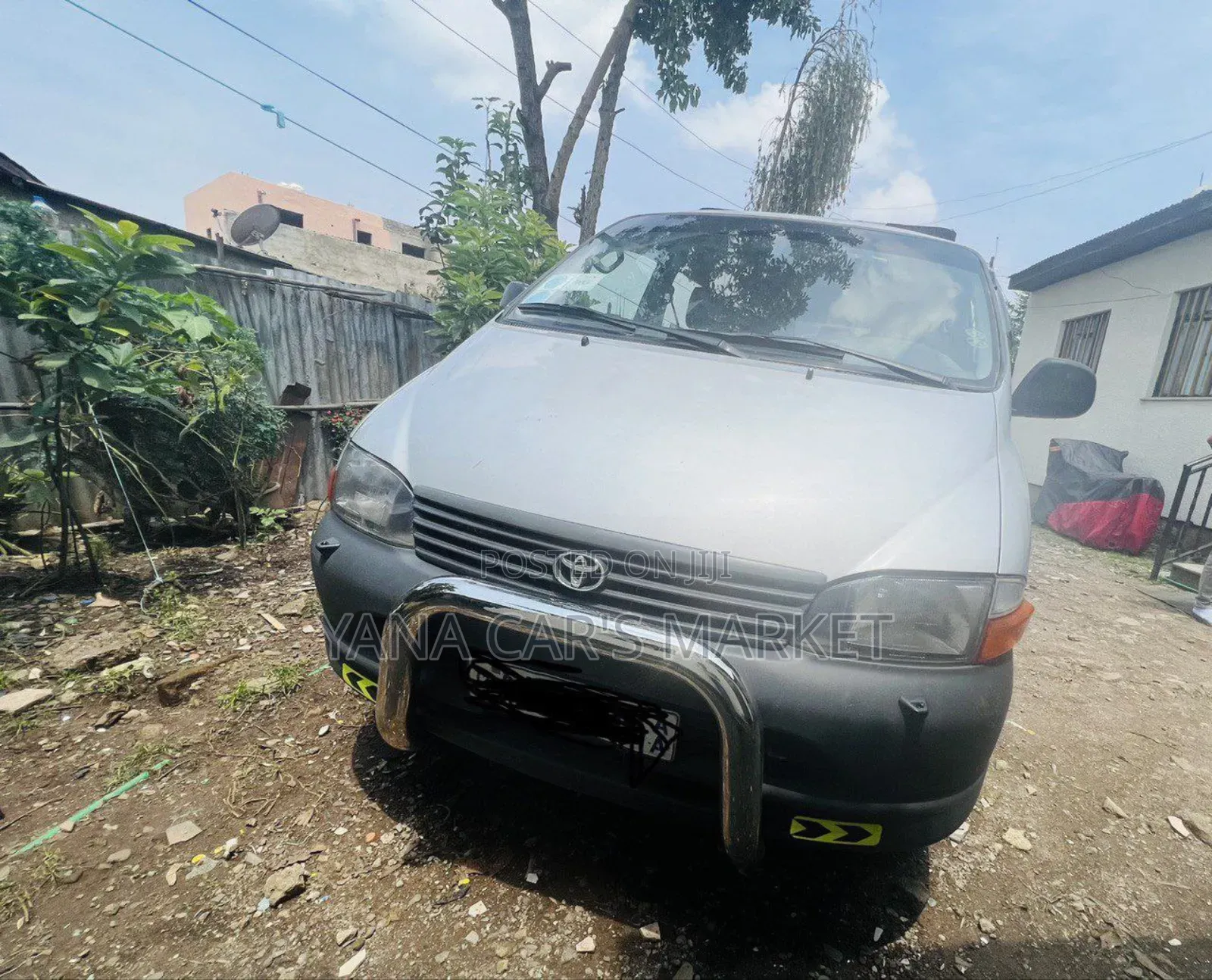 Toyota HiAce 2004 Grey