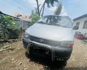 Toyota HiAce 2004 Grey