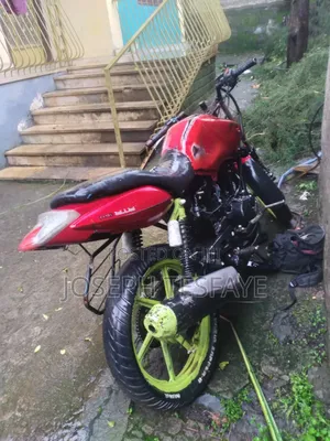 TVS Apache 160 4V 2010 Red