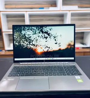 New Laptop HP ZBook Studio 16GB Intel Core I7 SSD 512GB