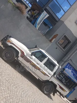 Toyota Hilux 2018 White