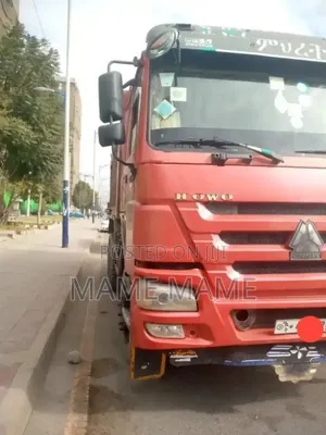 Sinotruk Howo 2011 Red