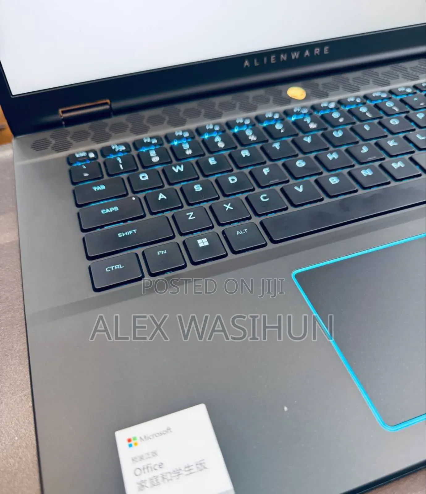 New Laptop Dell Alienware M16 16GB AMD Ryzen 9 SSD 1T