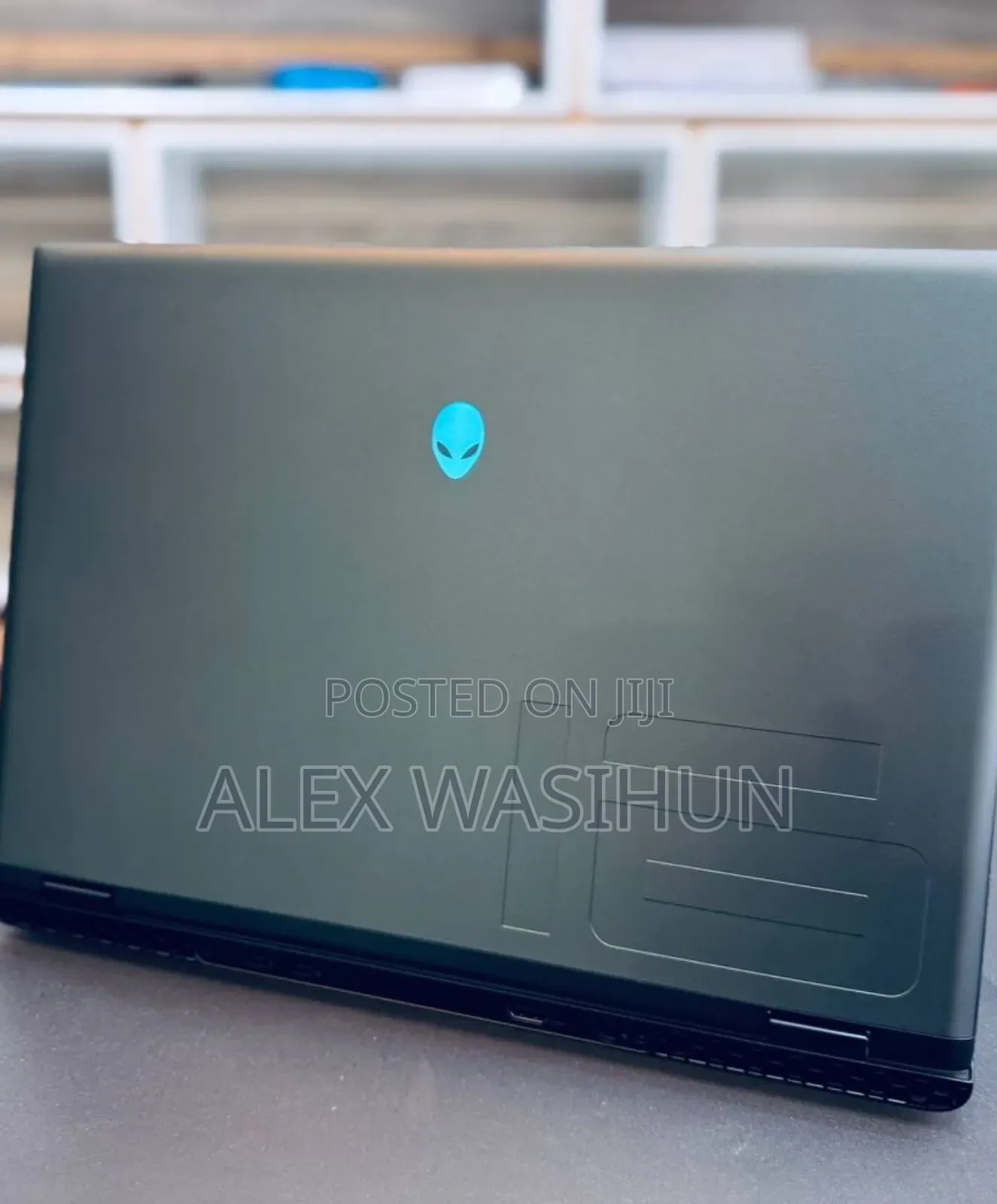 New Laptop Dell Alienware M16 16GB AMD Ryzen 9 SSD 1T