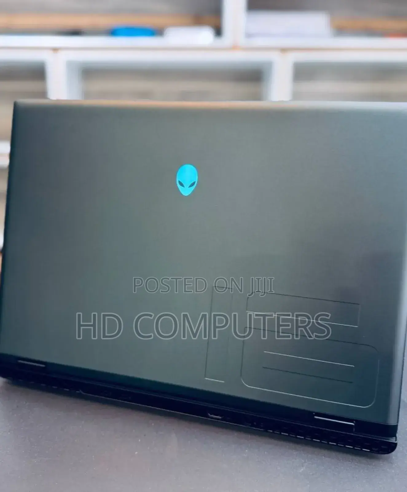 New Laptop Dell Alienware M16 16GB AMD Ryzen 9 SSD 1T