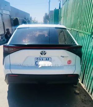 Toyota bZ4X 2024 White