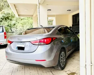 Hyundai Avante 2015 Teal