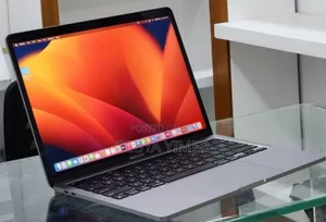 New Laptop Apple MacBook Pro 2022 M2 8GB Apple M2 SSD 256GB