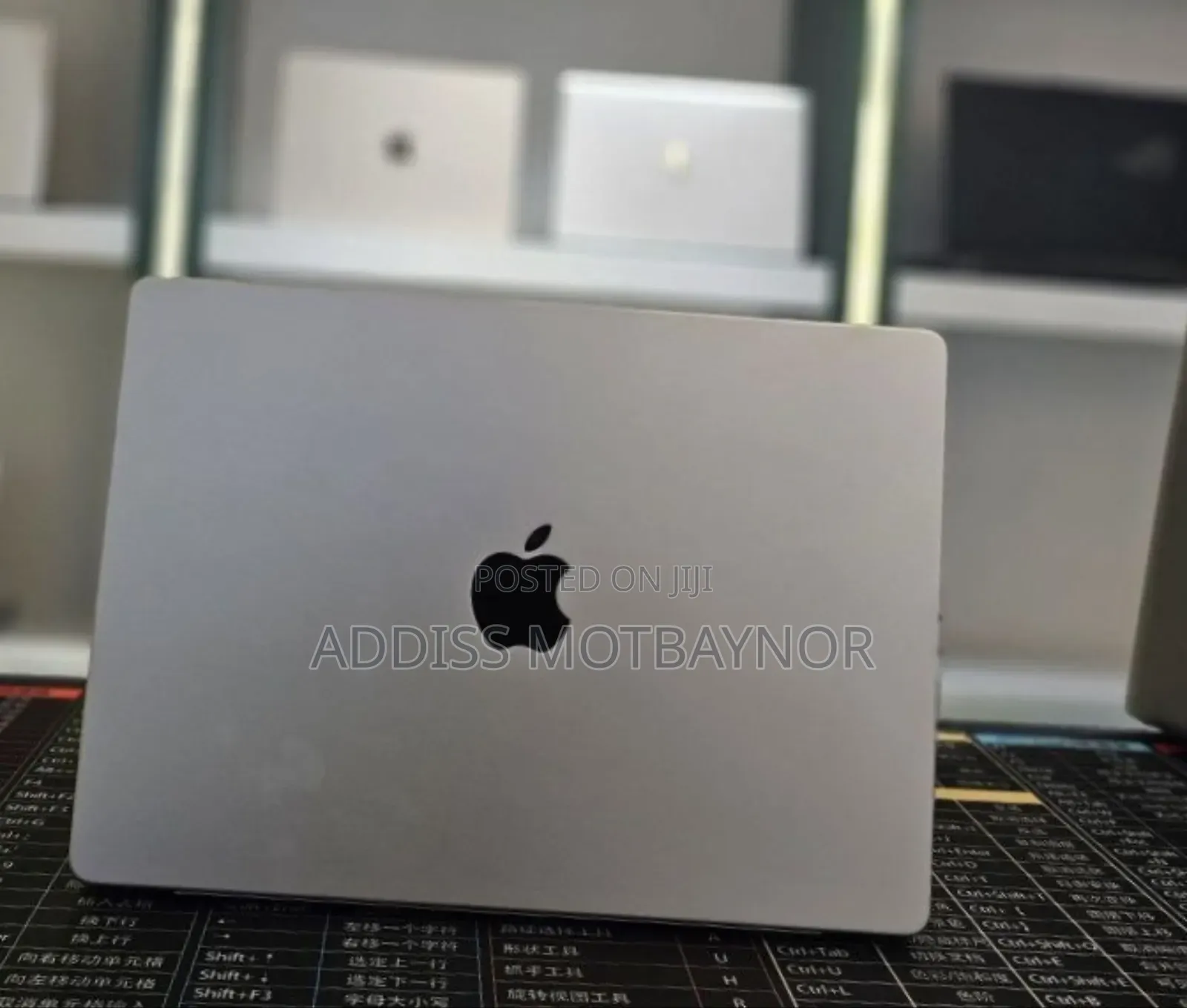New Apple Macbook Pro 2025 M5 14-Inch 16GB Intel Core M SSD 512GB