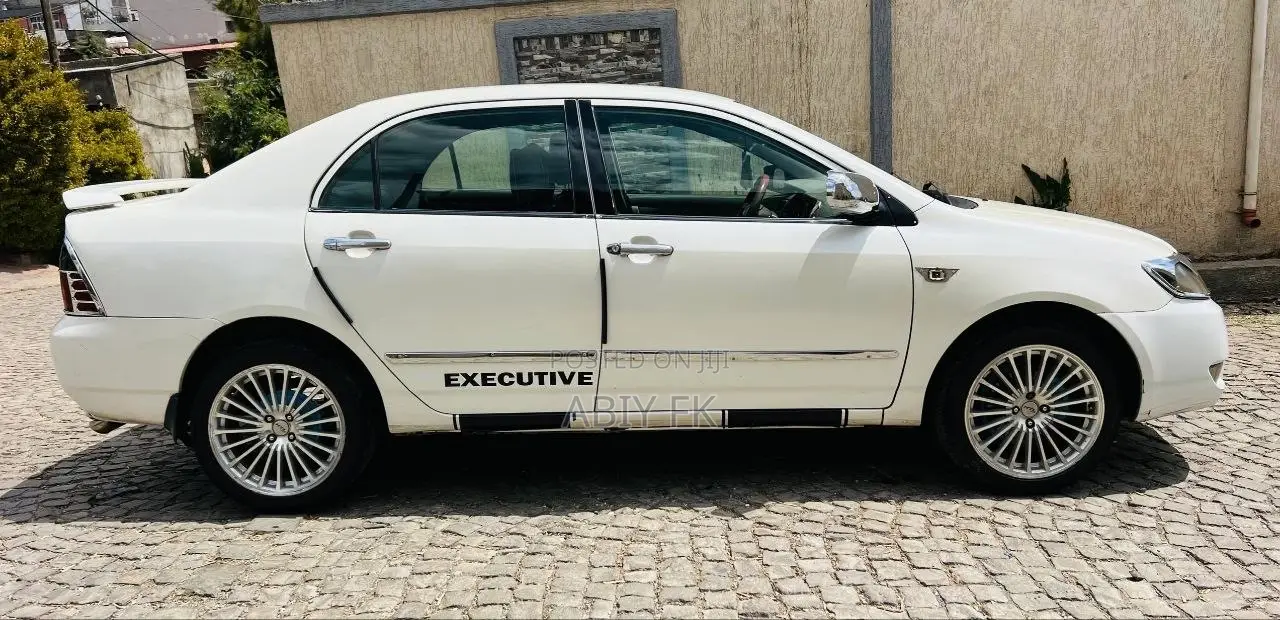 Toyota Corolla 2005 White