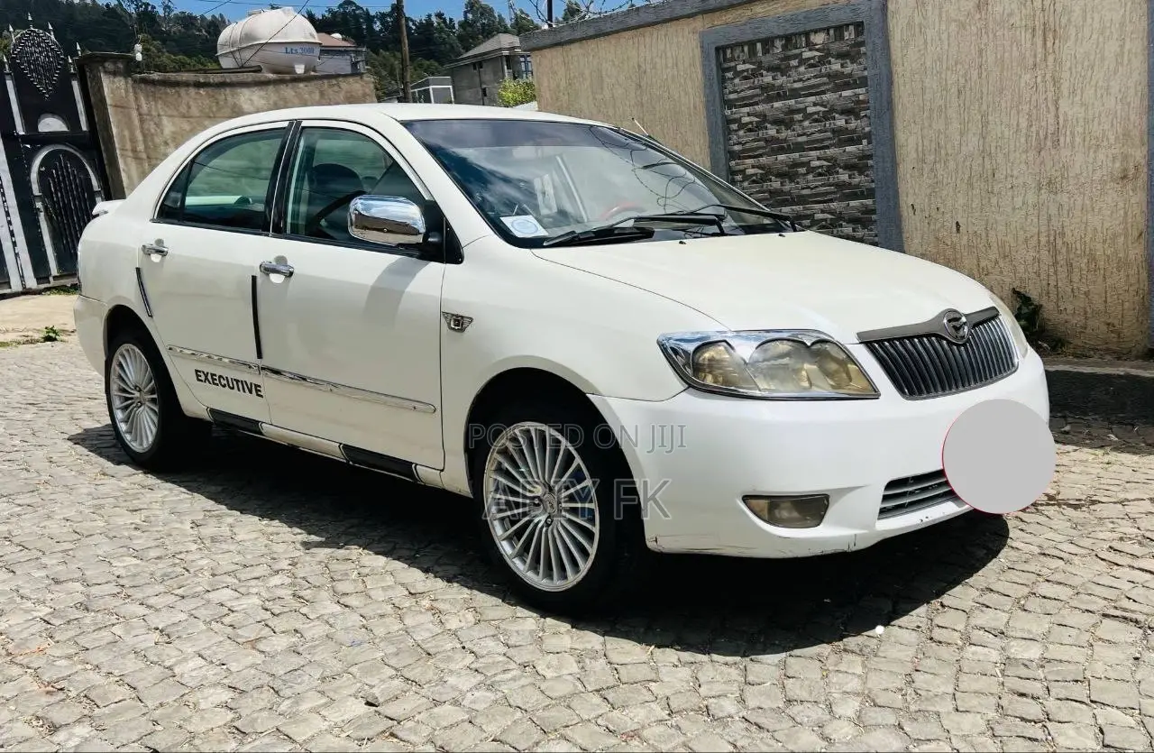Toyota Corolla 2005 White