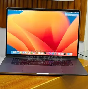 New Laptop Apple MacBook Pro 2019 32GB Intel Core I9 SSD 1T