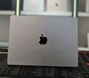 New Laptop Apple MacBook Pro 2019 8GB Intel Core I9 SSD 128GB