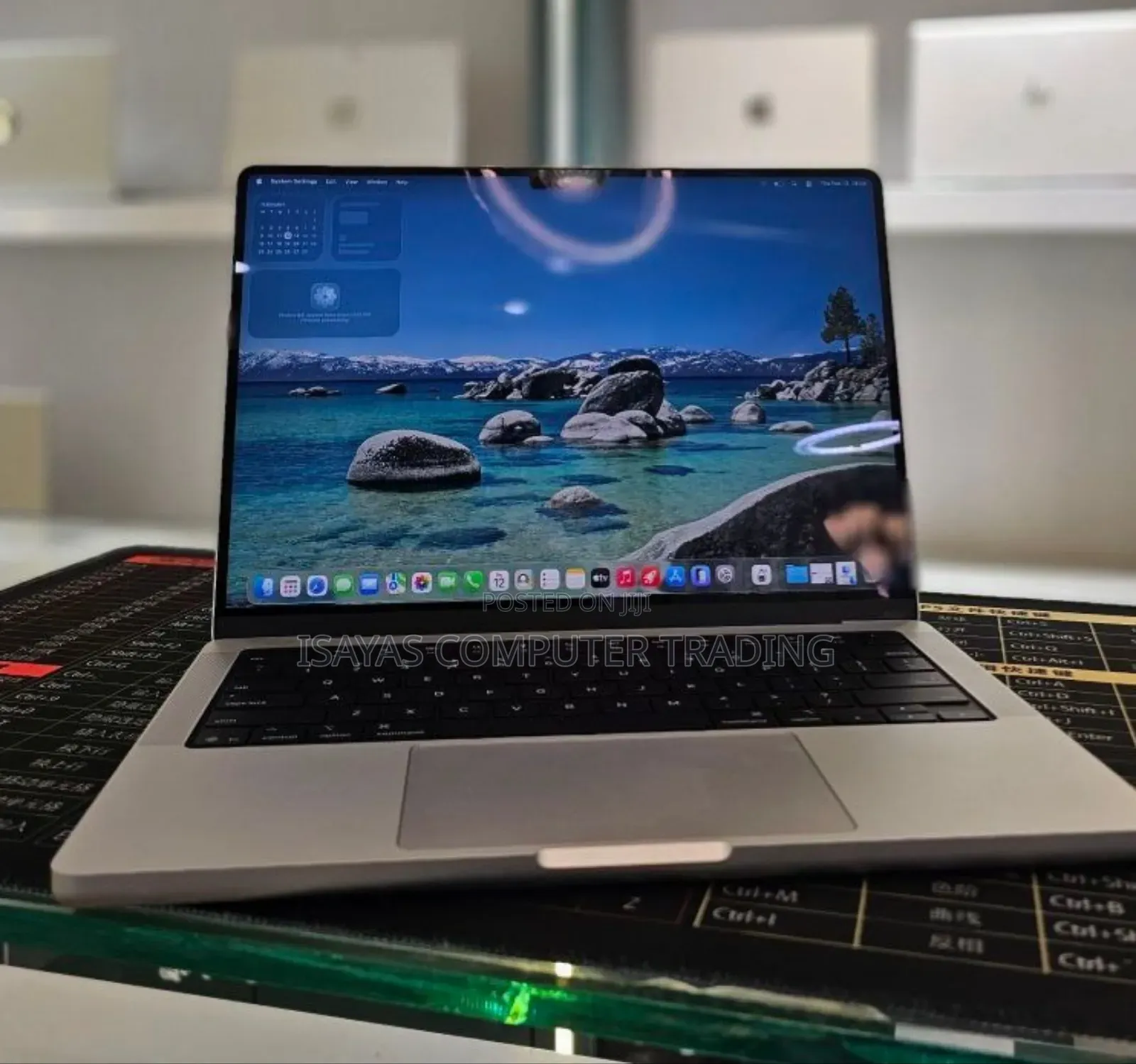 New Laptop Apple MacBook Pro 2019 8GB Intel Core I9 SSD 128GB