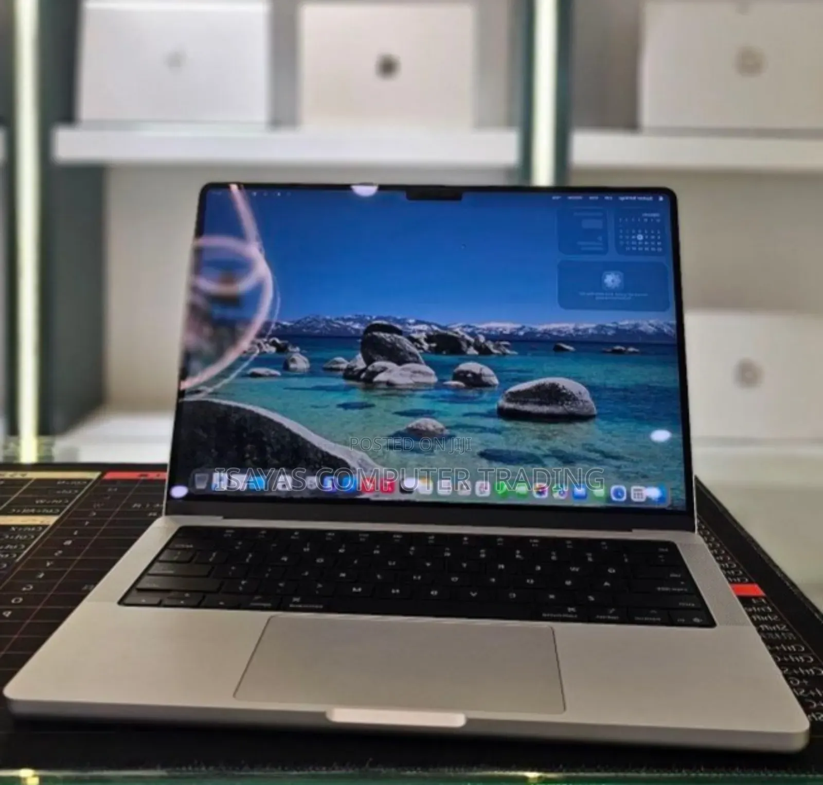 New Laptop Apple MacBook Pro 2019 8GB Intel Core I9 SSD 128GB