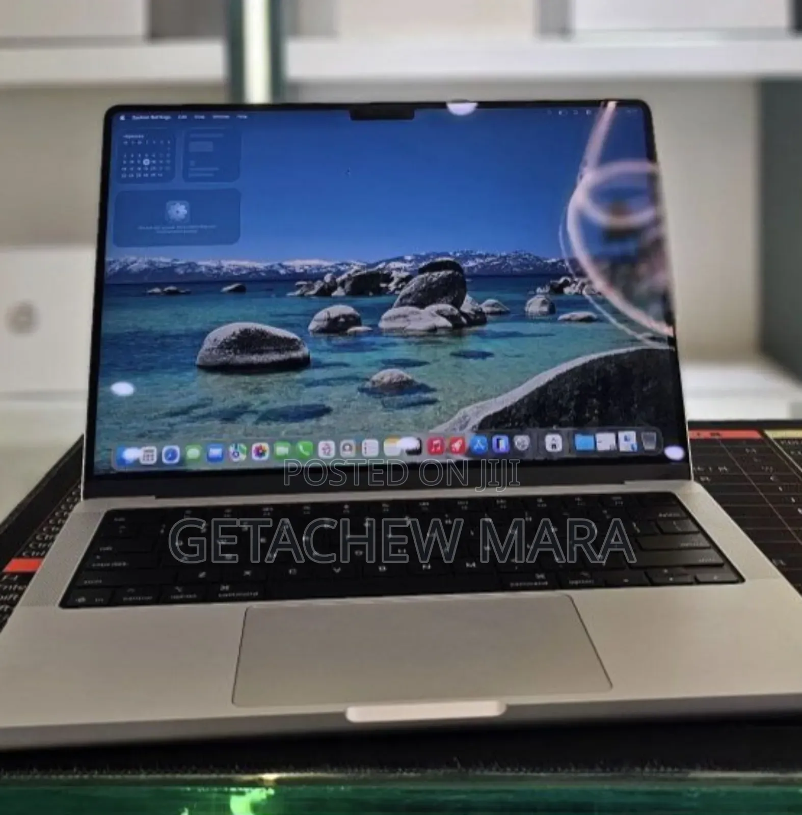 New Laptop Apple Macbook Pro 2025 M5 14-Inch 16GB Apple M5 SSD 512GB