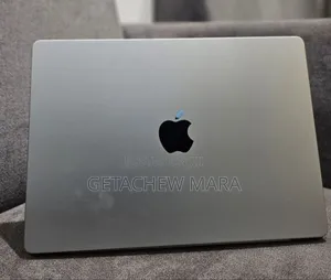 New Laptop Apple Macbook Pro 2025 M5 14-Inch 16GB Apple M5 SSD 512GB