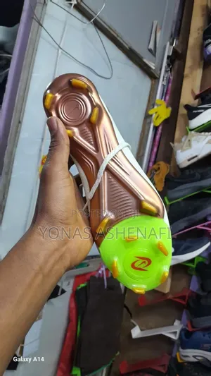 Nike Phantom Luna Elite Fg 'United Golden Pack' Soccer Cleats.