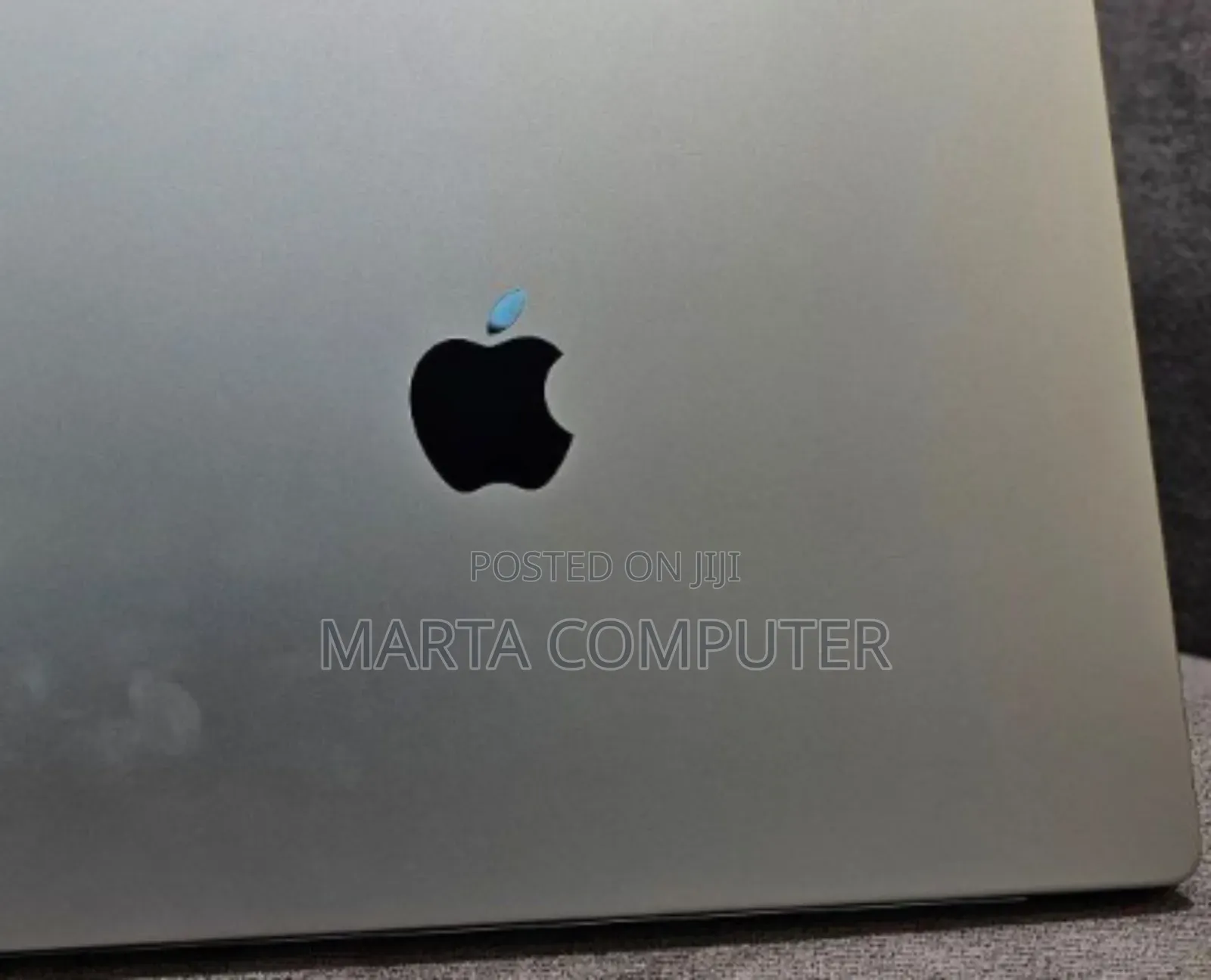 New Laptop Apple Macbook Pro 2025 M5 14-Inch 16GB Apple M5 SSD 512GB