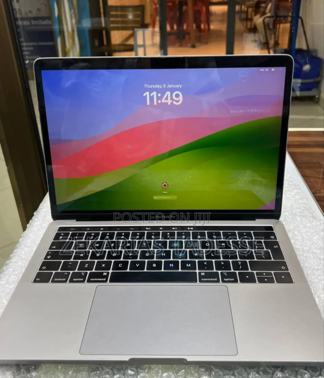 New Laptop Apple MacBook Pro 2019 8GB Intel Core I5 SSD 128GB
