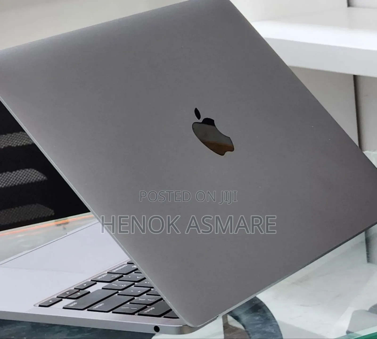 New Laptop Apple MacBook Pro 8GB Apple M2 SSD 256GB