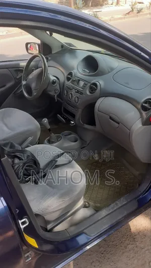 Toyota Yaris 1.5 2000 Blue